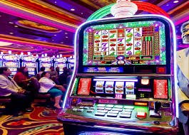 Antarmuka aplikasi mobile tembus 77 menampilkan permainan slot dan sportsbook